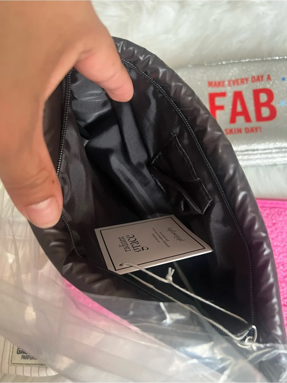 4 cosmetic bags